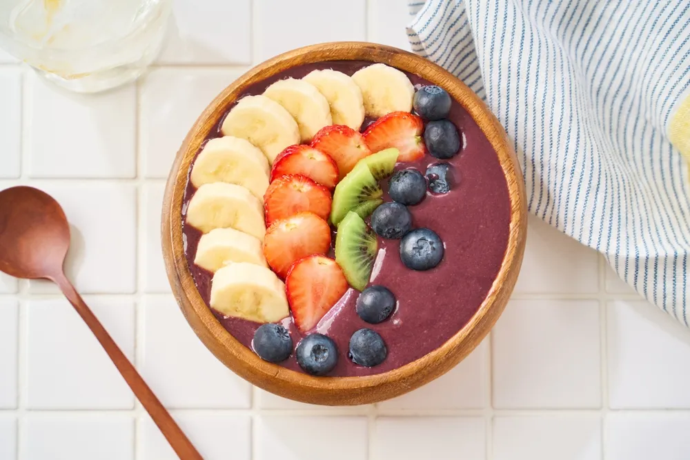 Colorful Acai Bowl with Fresh Fruits and Berries.